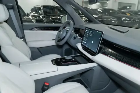 Zeekr 009, I 2023 — миниатюра 6