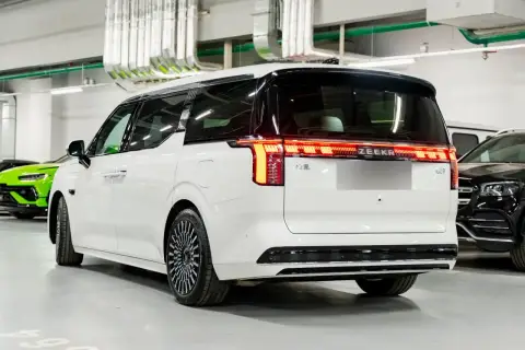 Zeekr 009, I 2023 — миниатюра 7