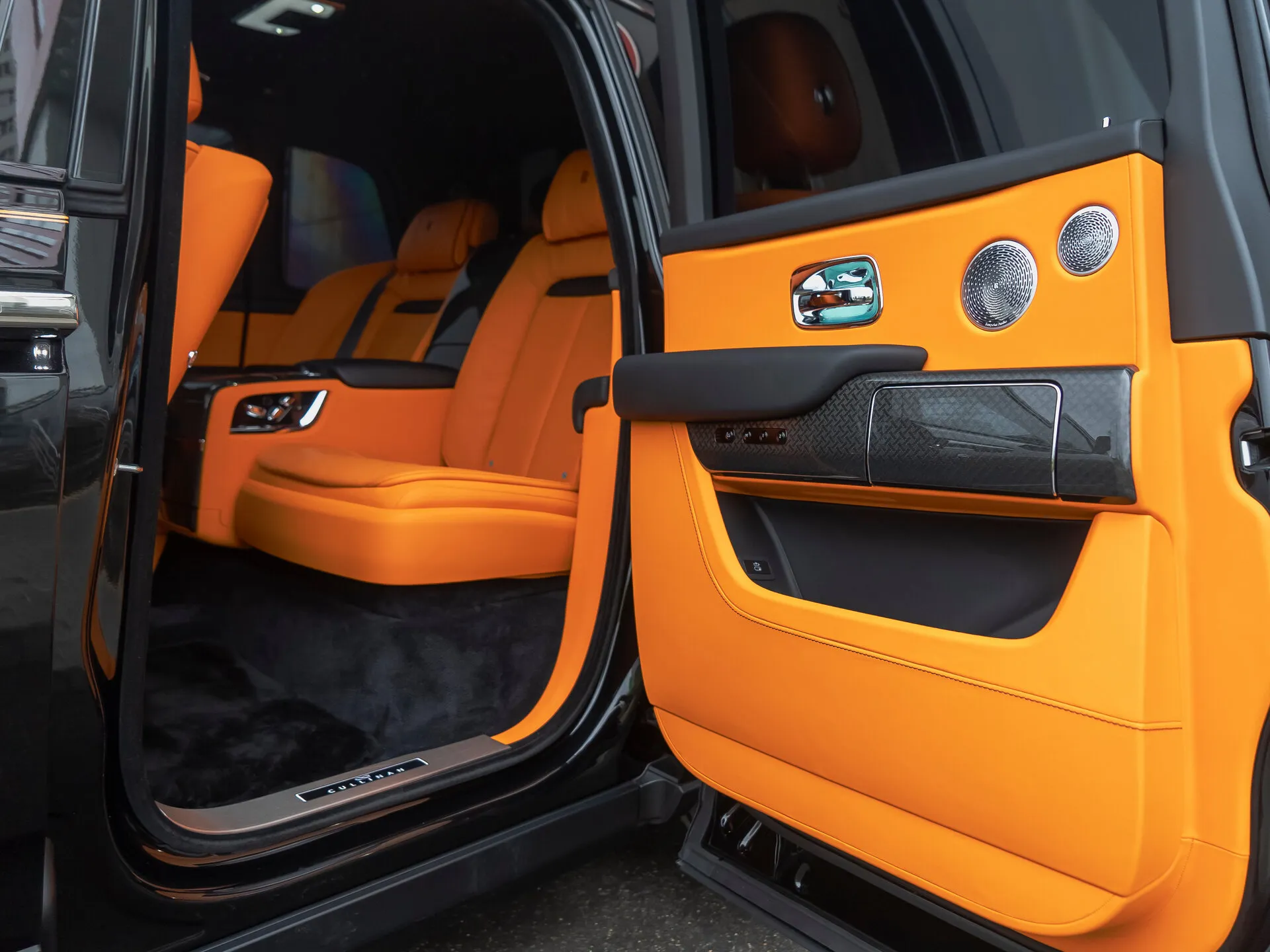 Rolls-Royce Cullinan, I 2023 фото 4