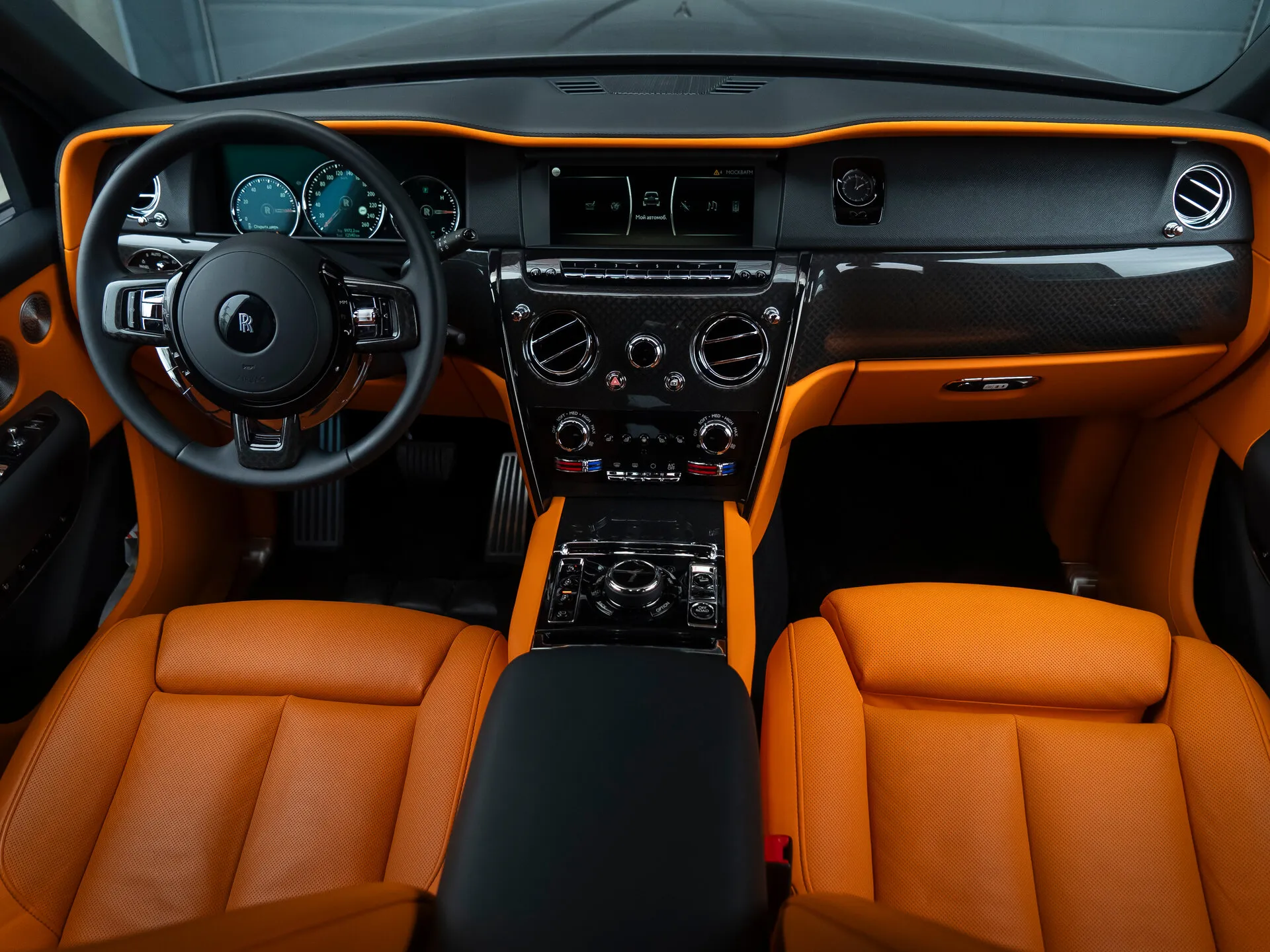 Rolls-Royce Cullinan, I 2023 фото 7