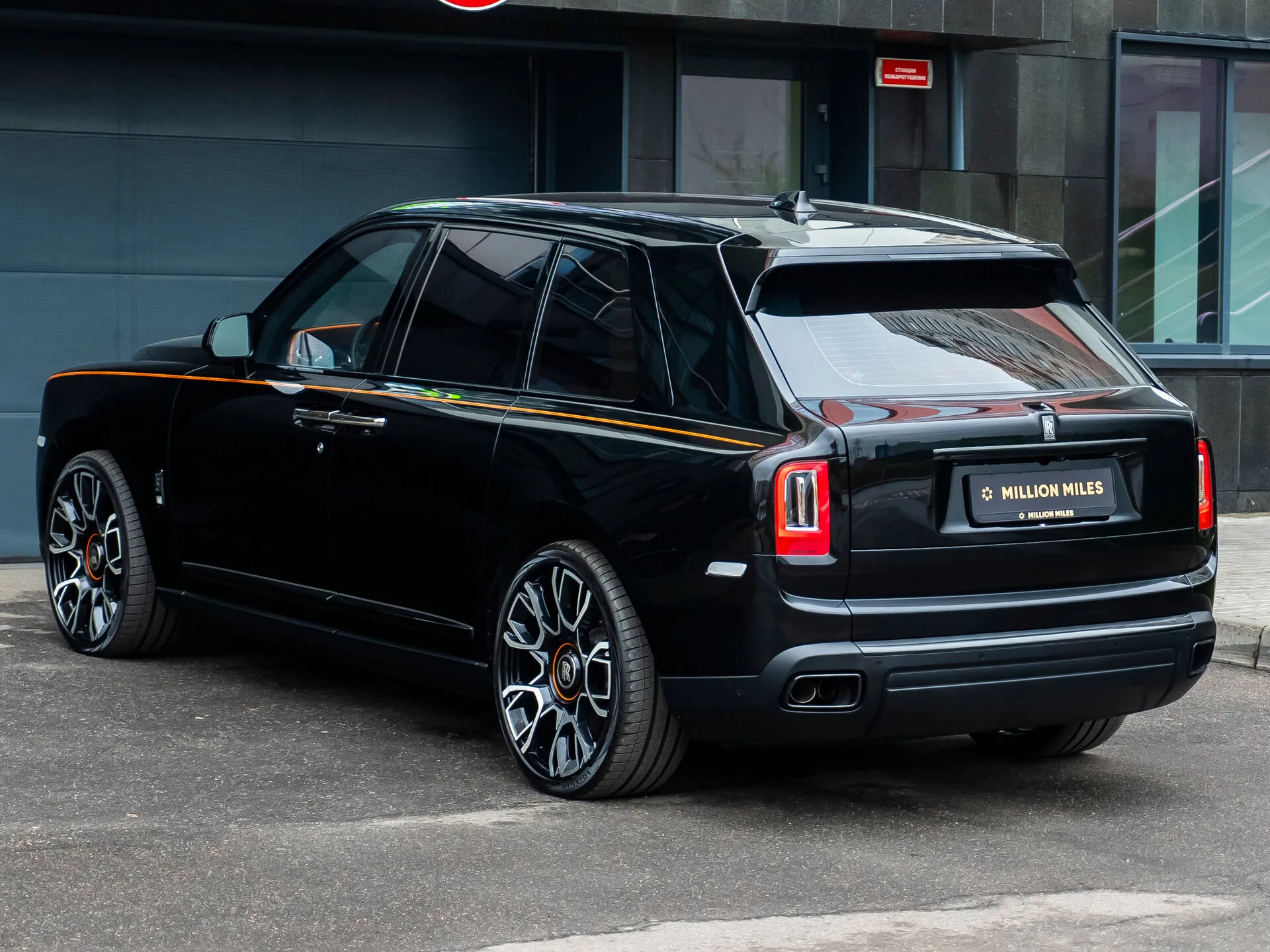 Rolls-Royce Cullinan, I 2023 фото 9