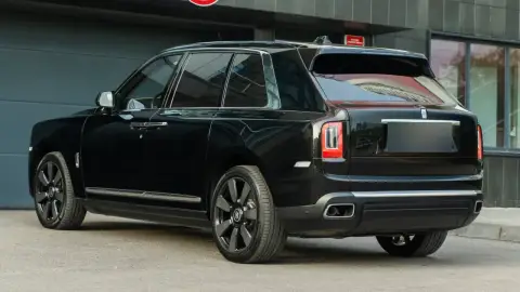 Rolls-Royce Cullinan, I 2023 — миниатюра 9