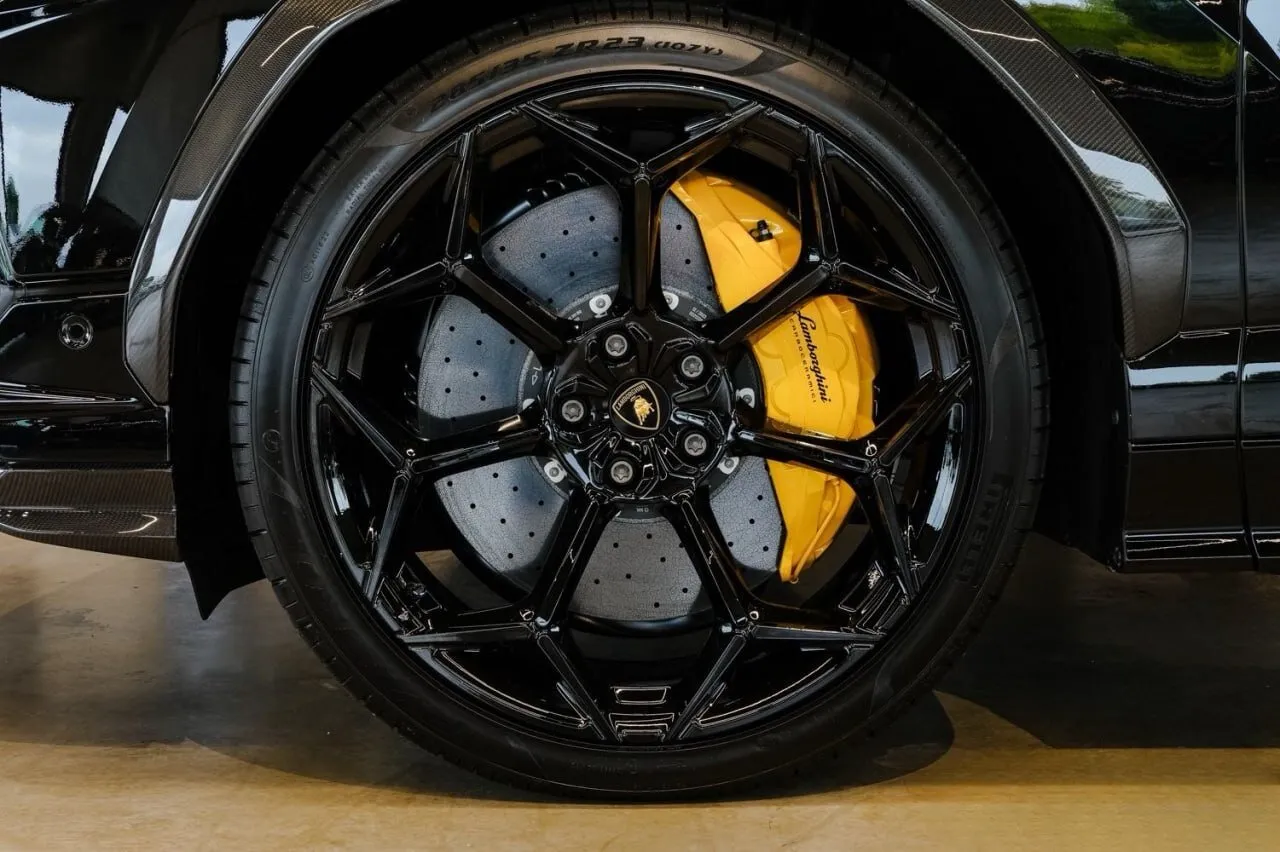 Lamborghini Urus, I Рестайлинг 2023 фото 3