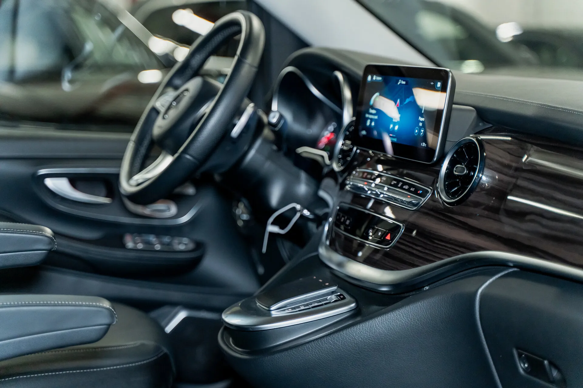 Mercedes-Benz V-Класс 250, Iii (W447) Рестайлинг 2020 фото 2