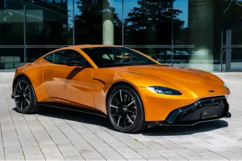 Aston Martin V8 Vantage, Iv 2023 — миниатюра 5
