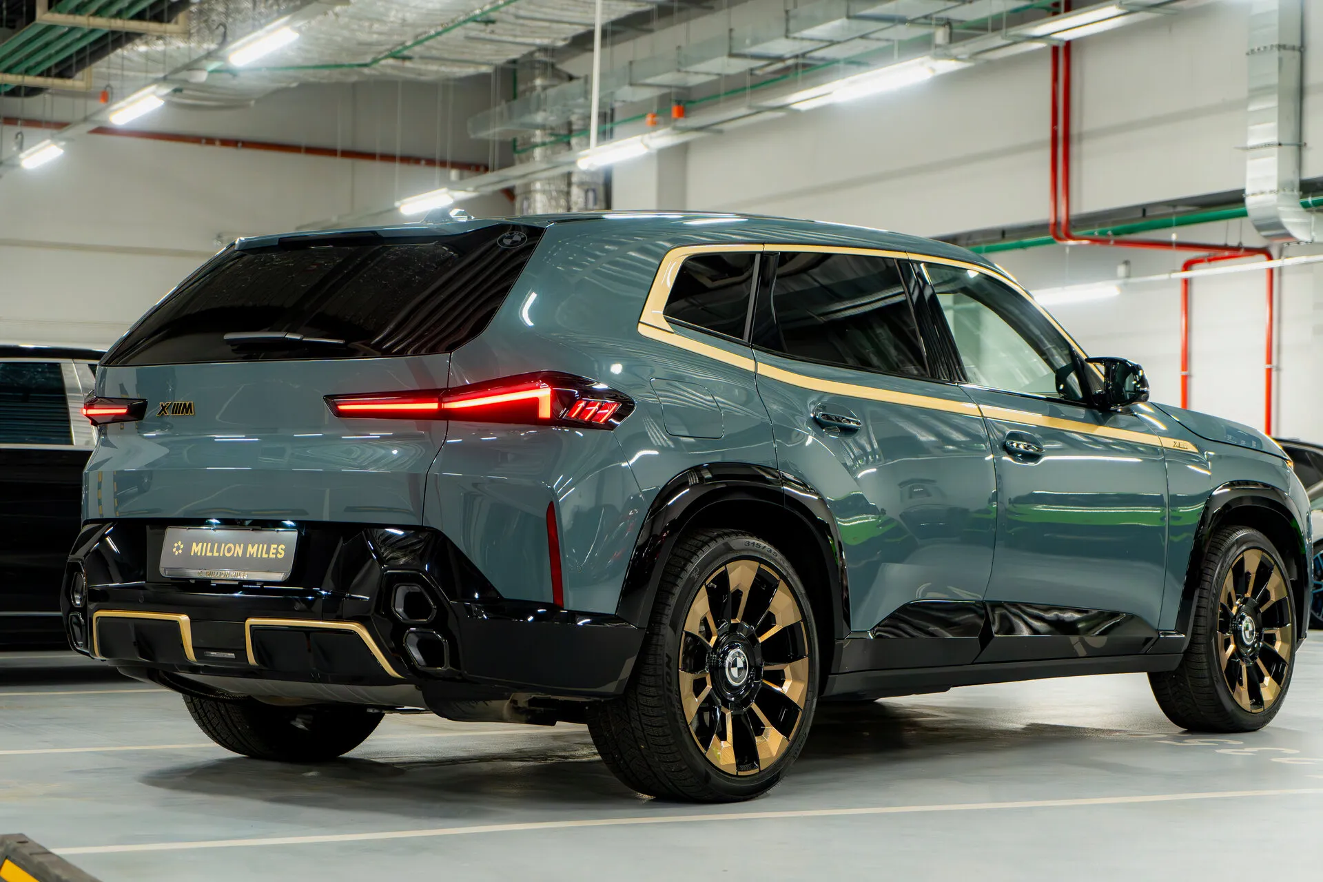 BMW Xm, I 2023 фото 3