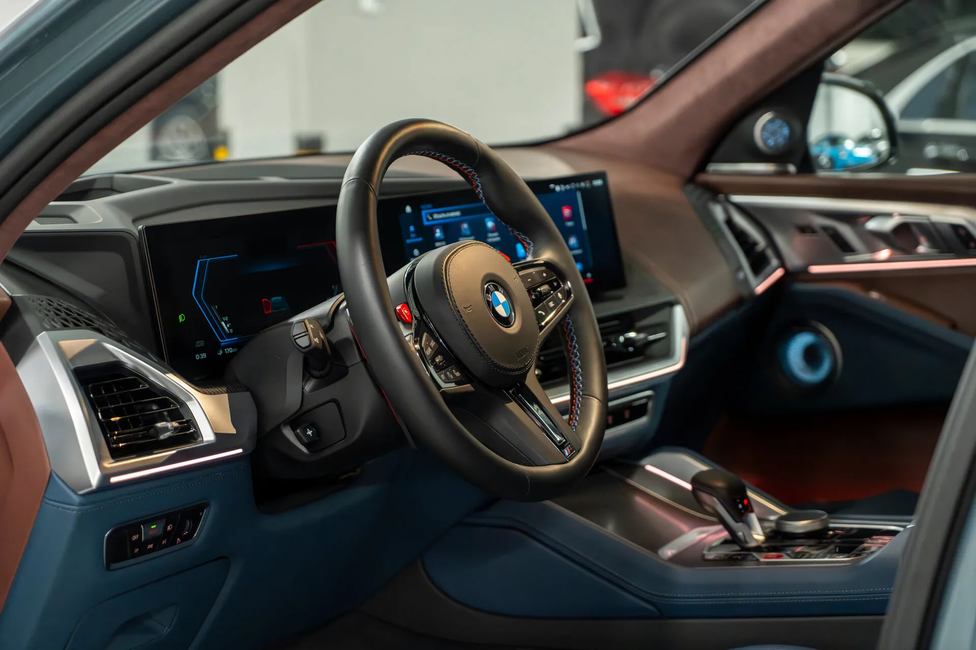 BMW Xm, I 2023 фото 7