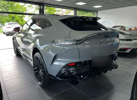 Aston Martin DBX, I 2024 — миниатюра 2