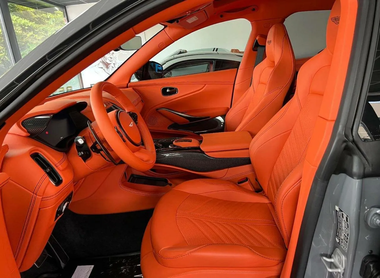 Aston Martin DBX, I 2024 фото 6