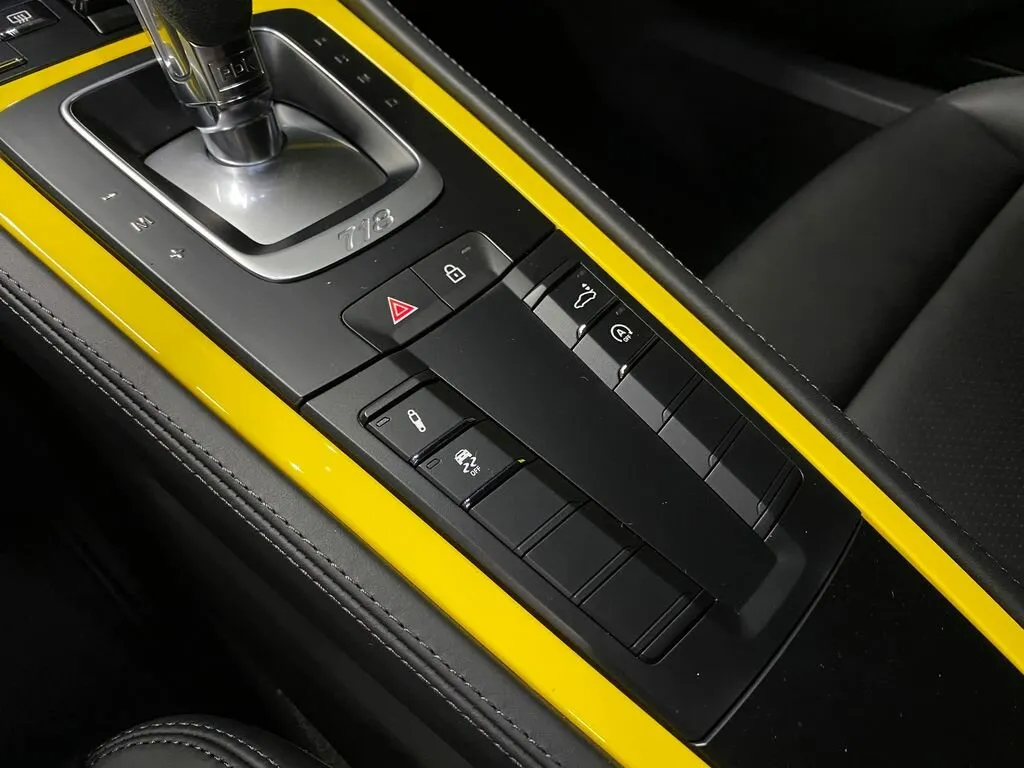 Porsche Cayman 718, Iii 718 (982) 2024 фото 2