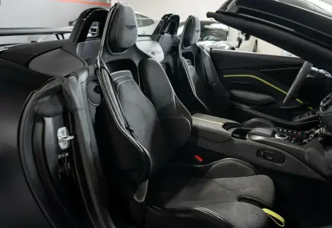 Aston Martin V8 Vantage, Iv 2024 — миниатюра 3