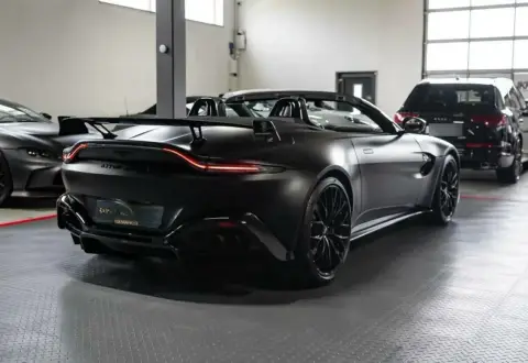 Aston Martin V8 Vantage, Iv 2024 — миниатюра 7