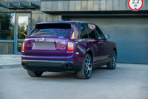Rolls-Royce Cullinan, I 2023 — миниатюра 2