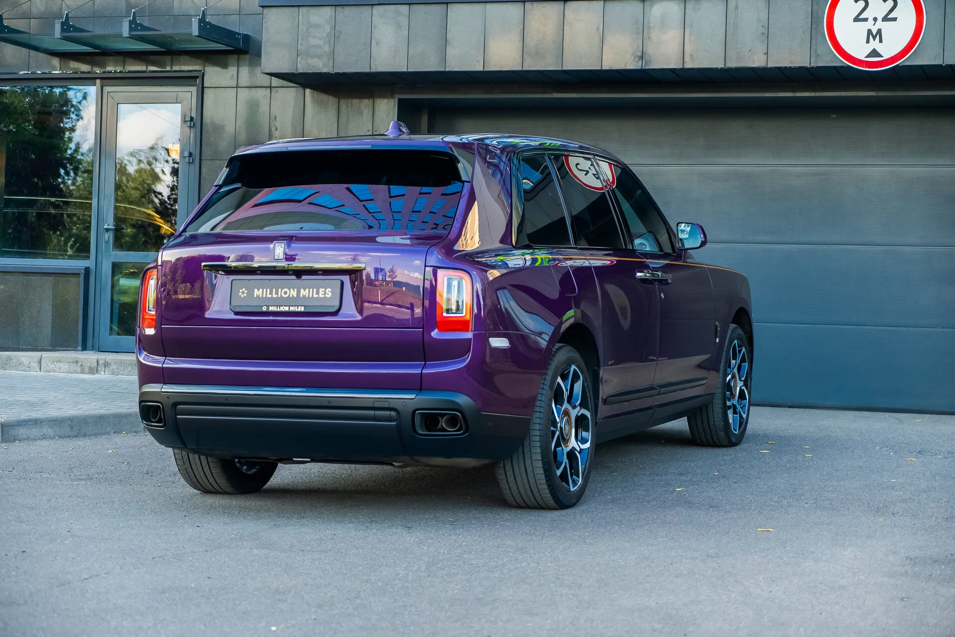 Rolls-Royce Cullinan, I 2023 фото 2