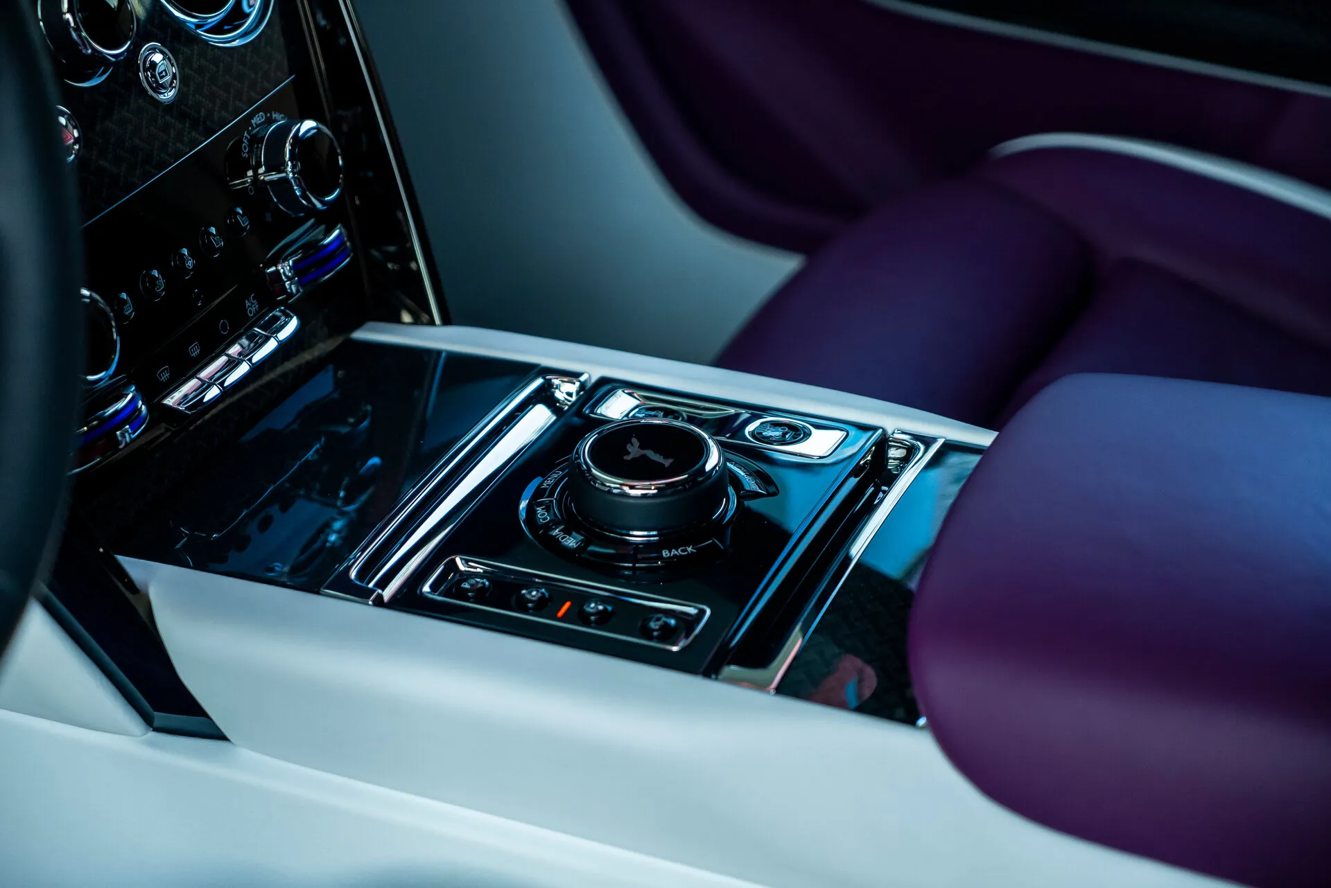 Rolls-Royce Cullinan, I 2023 фото 4