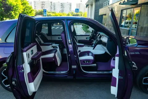 Rolls-Royce Cullinan, I 2023 — миниатюра 6
