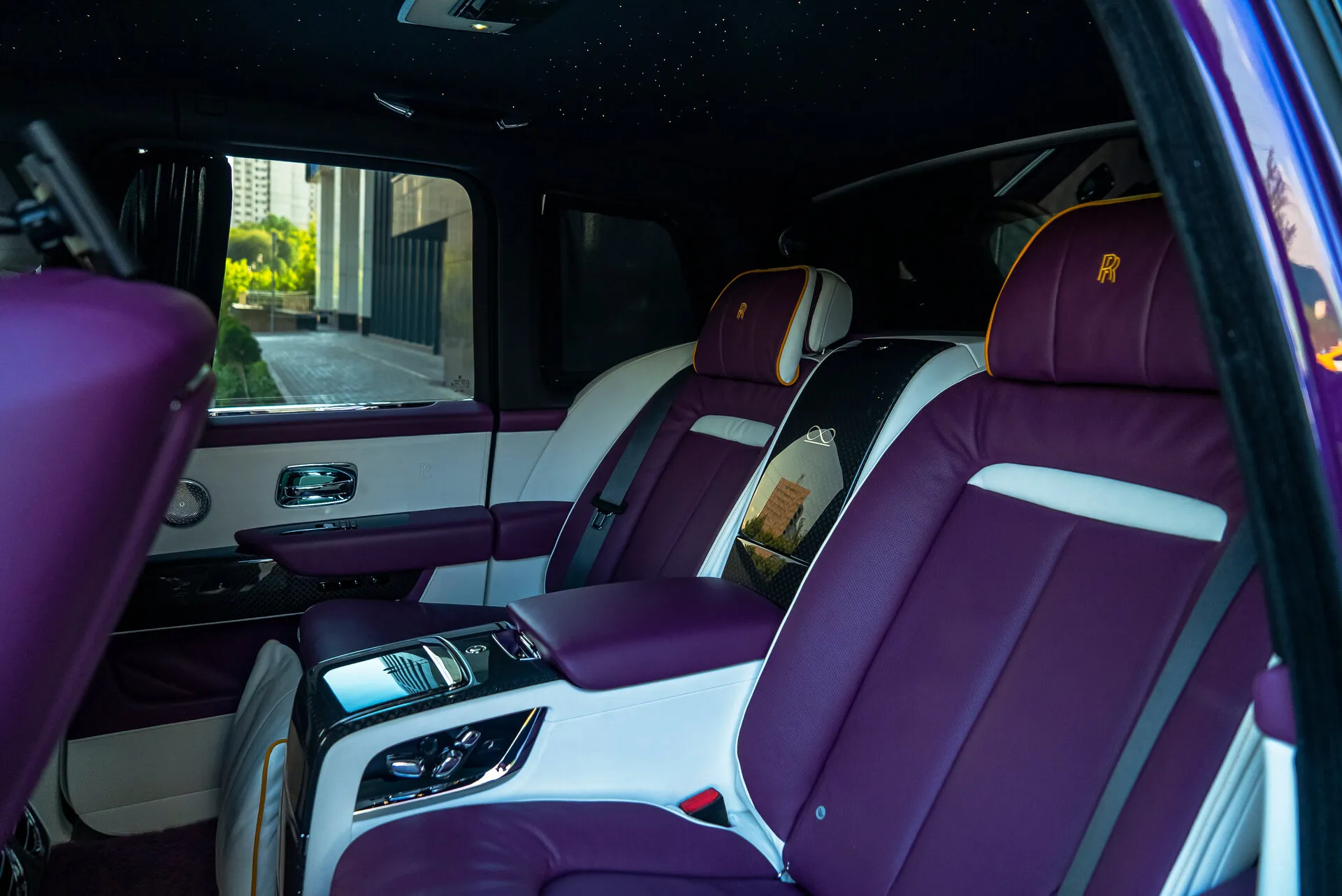 Rolls-Royce Cullinan, I 2023 фото 7