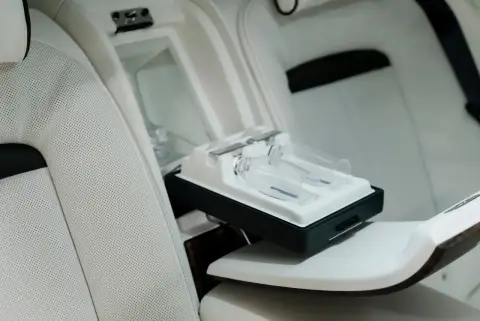 Rolls-Royce Ghost Ewb, Ii 2021 — миниатюра 5