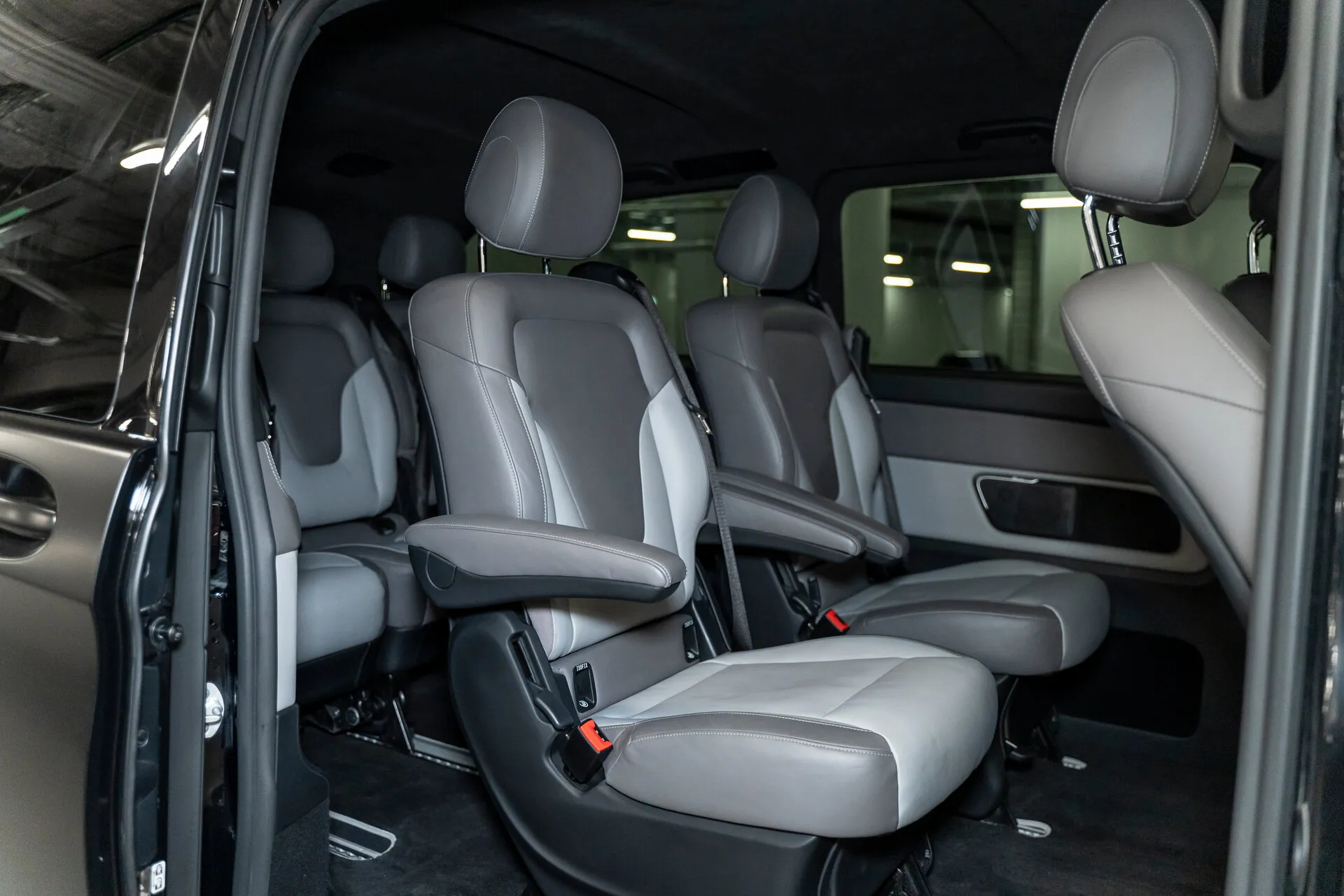Mercedes-Benz V-Класс 300, Iii (W447) Рестайлинг 2022 фото 2