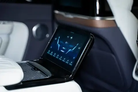 Hongqi E-Hs9, I 2023 — миниатюра 2