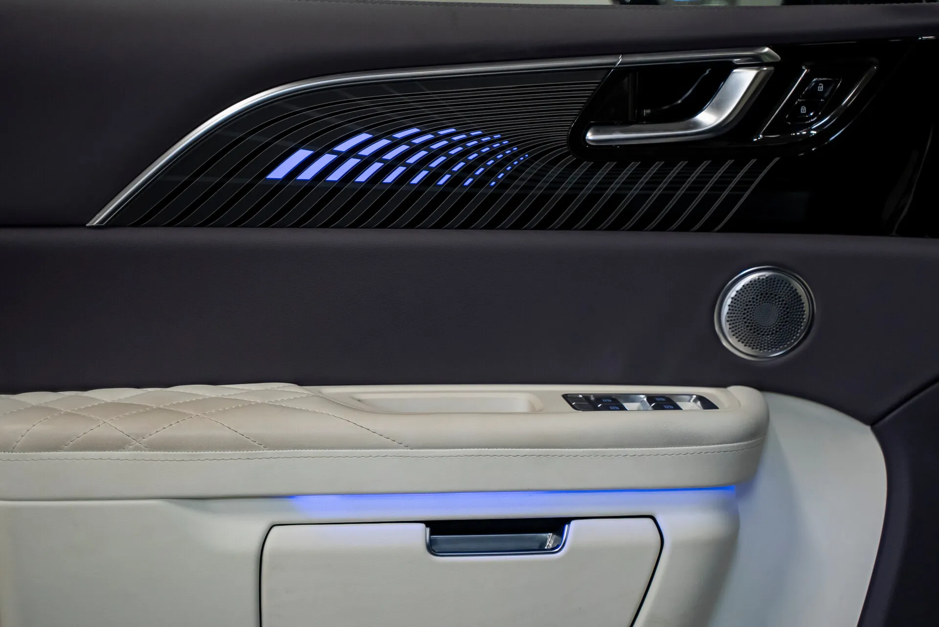 Hongqi E-Hs9, I 2023 фото 7