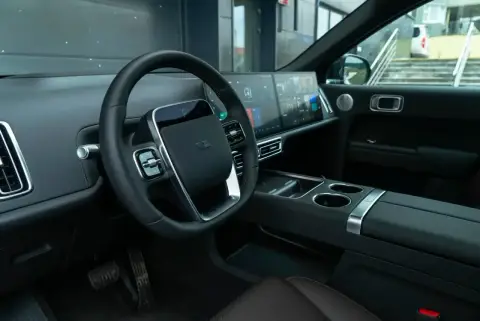 Li Auto L9, I 2024 — миниатюра 2