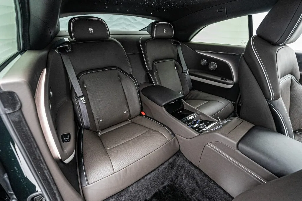 Rolls-Royce Spectre, I 2024 фото 2