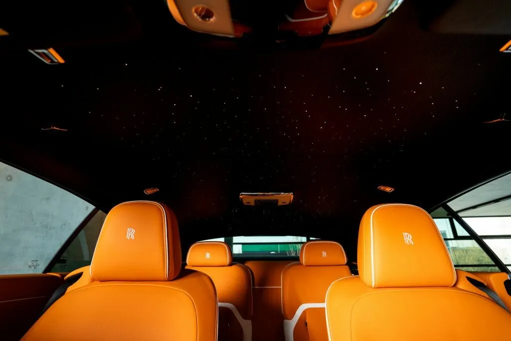 Rolls-Royce Spectre, I 2024 фото 2