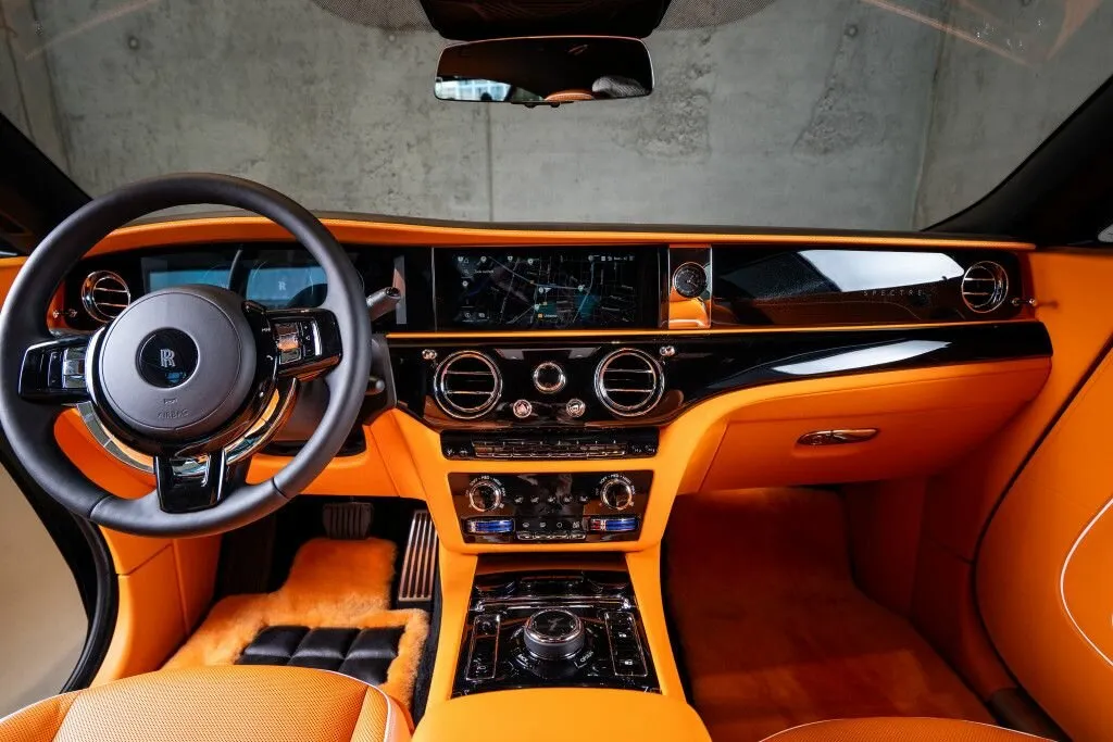 Rolls-Royce Spectre, I 2024 фото 3