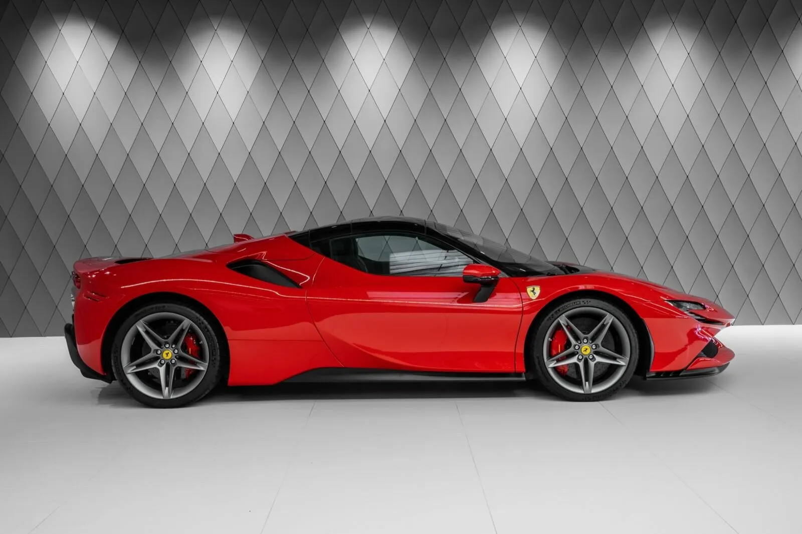 Ferrari SF90 Stradale Spider, I 2025 фото 3