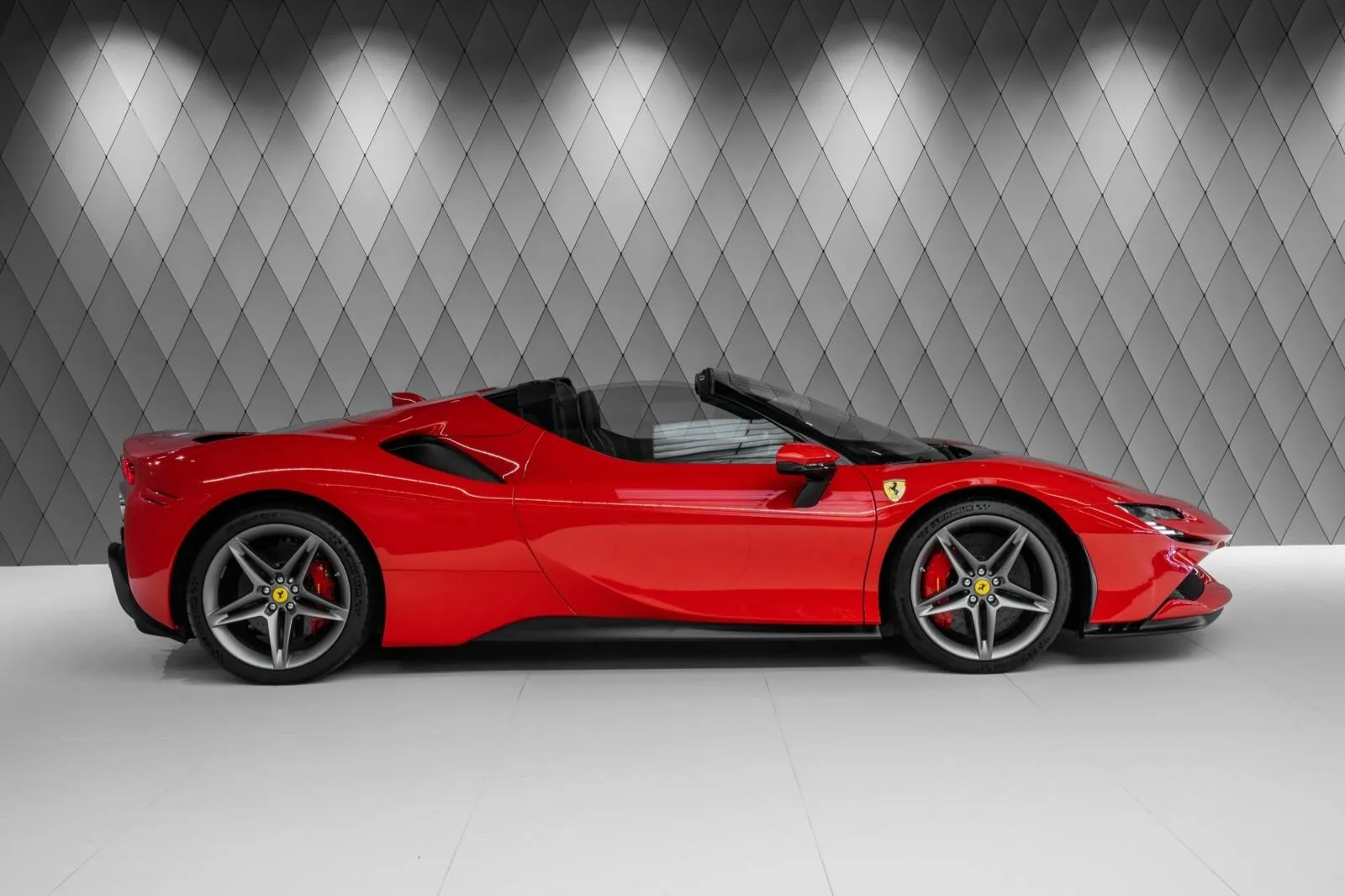 Ferrari SF90 Stradale Spider, I 2025 фото 10