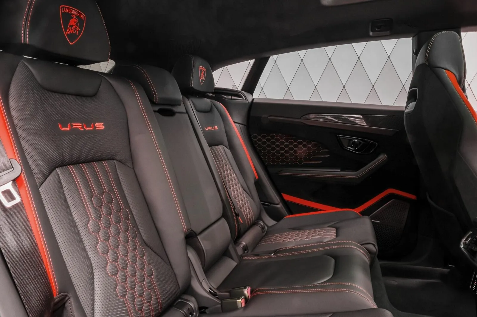 Lamborghini Urus, I Рестайлинг 2024 фото 7