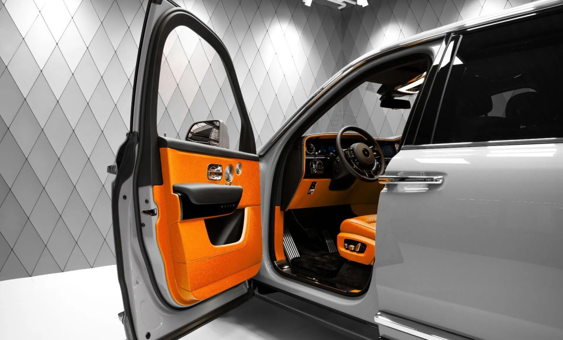 Rolls-Royce Cullinan, I Рестайлинг 2025 фото 8