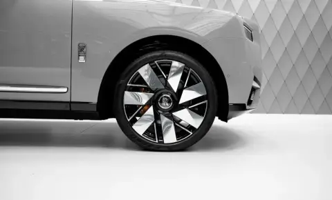 Rolls-Royce Cullinan, I Рестайлинг 2025 — миниатюра 9