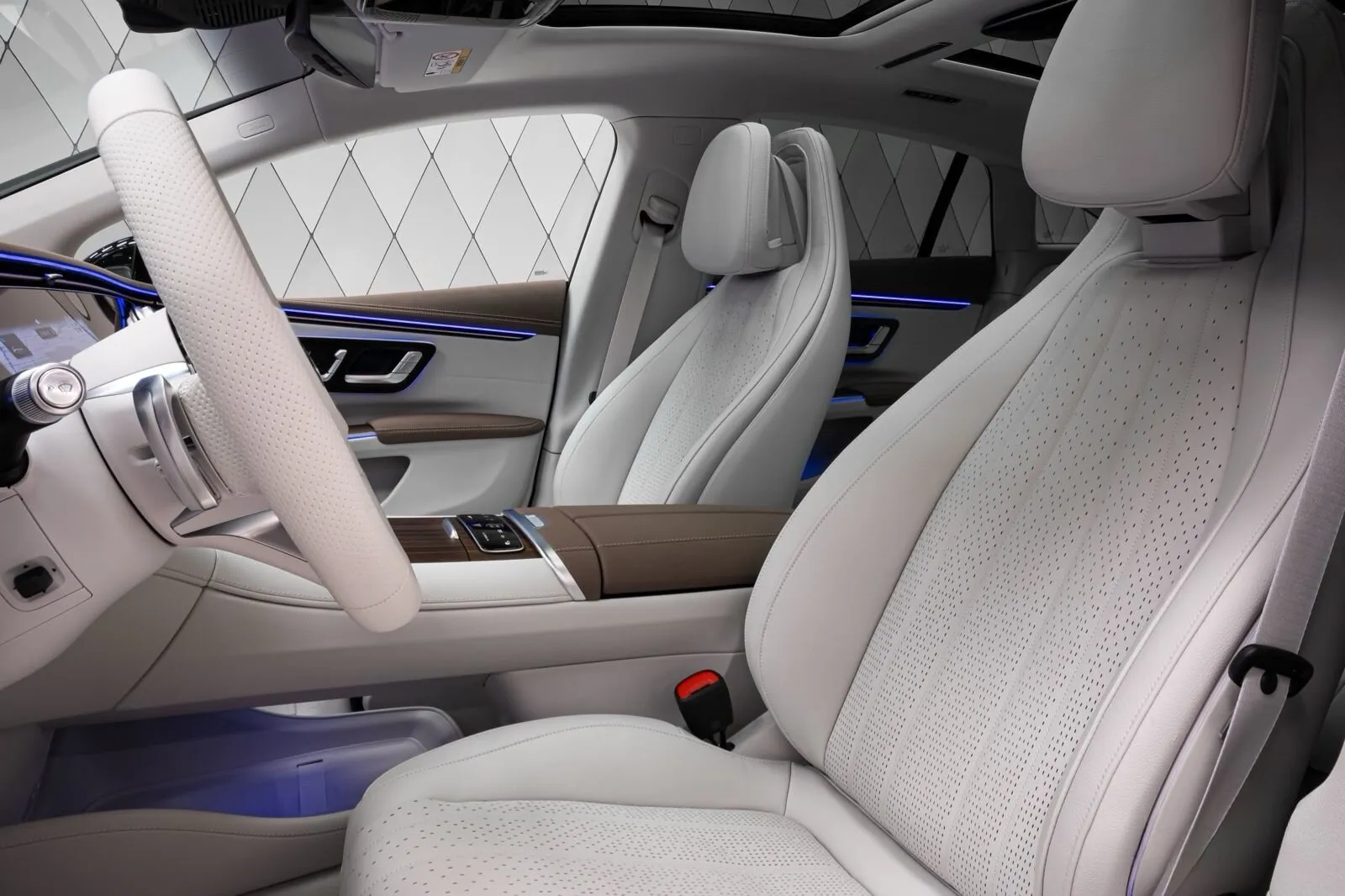Mercedes-Benz EQS 580, I 2024 фото 3