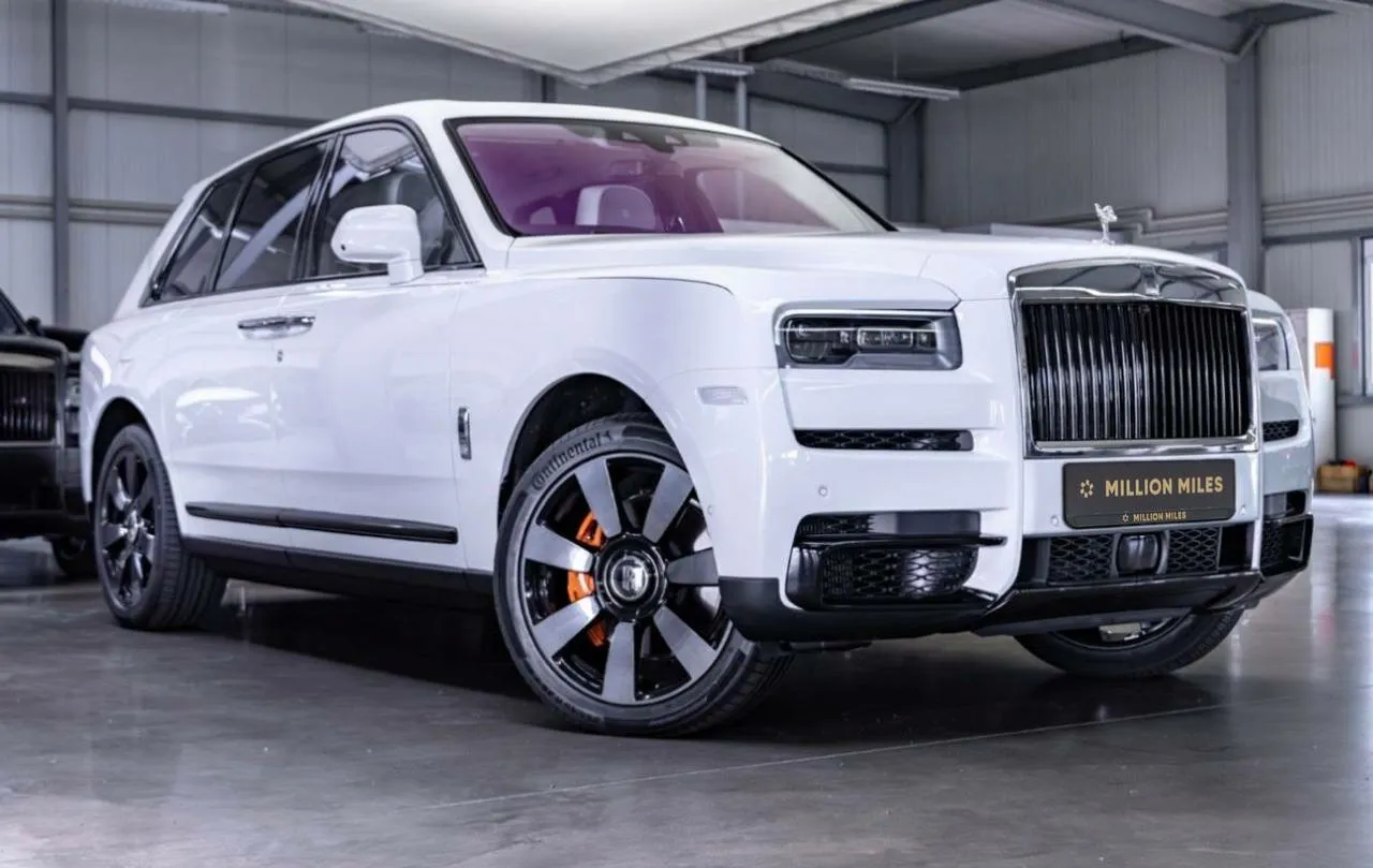 Rolls-Royce Cullinan, I 2024