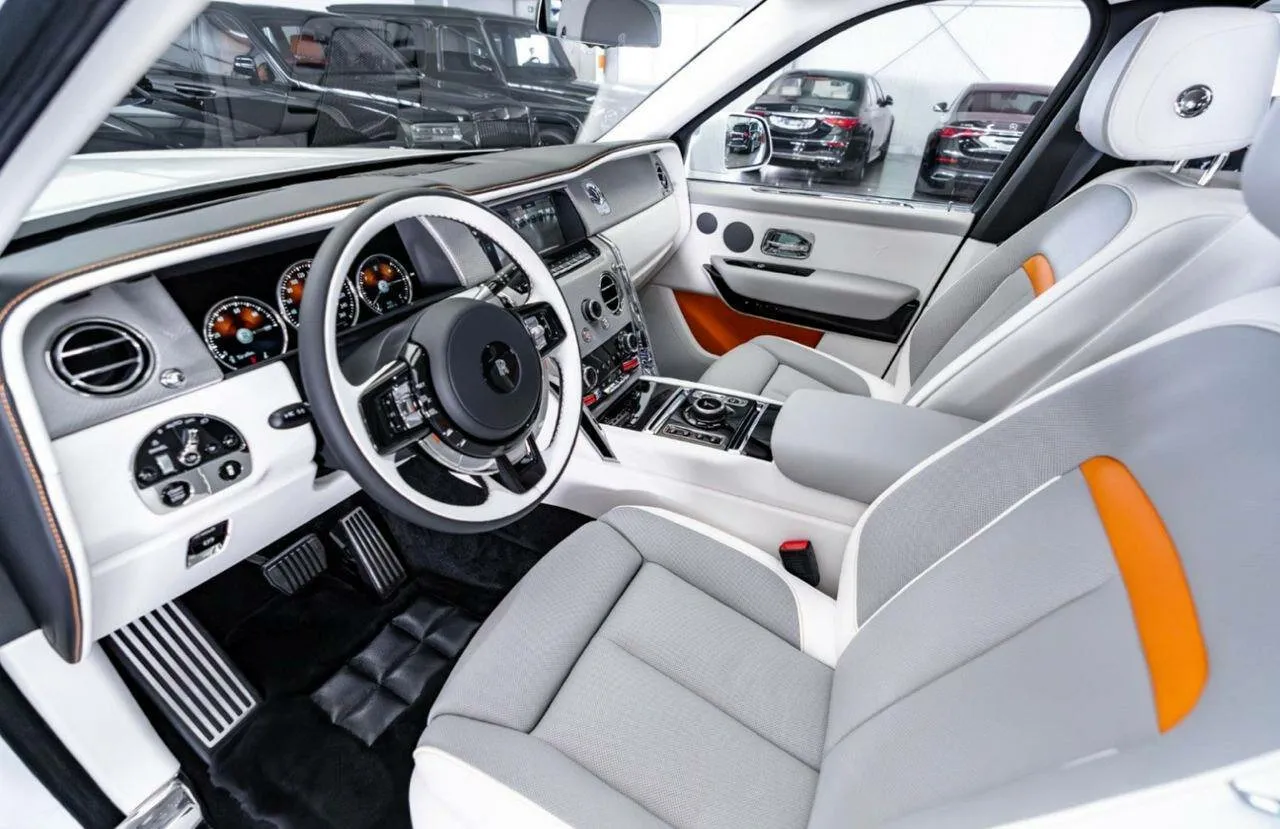 Rolls-Royce Cullinan, I 2024 фото 2