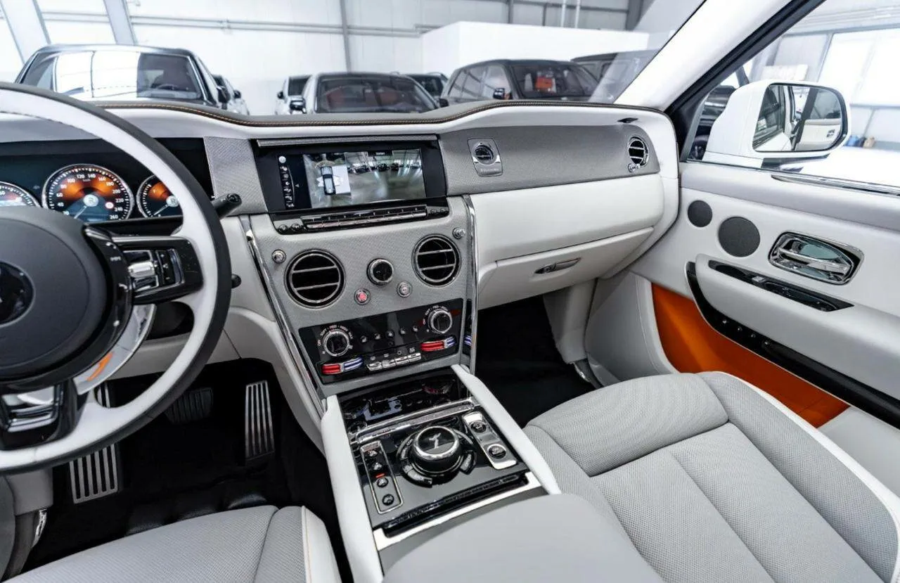 Rolls-Royce Cullinan, I 2024 фото 3