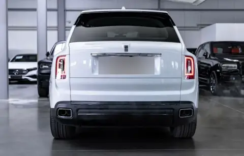 Rolls-Royce Cullinan, I 2024 — миниатюра 8
