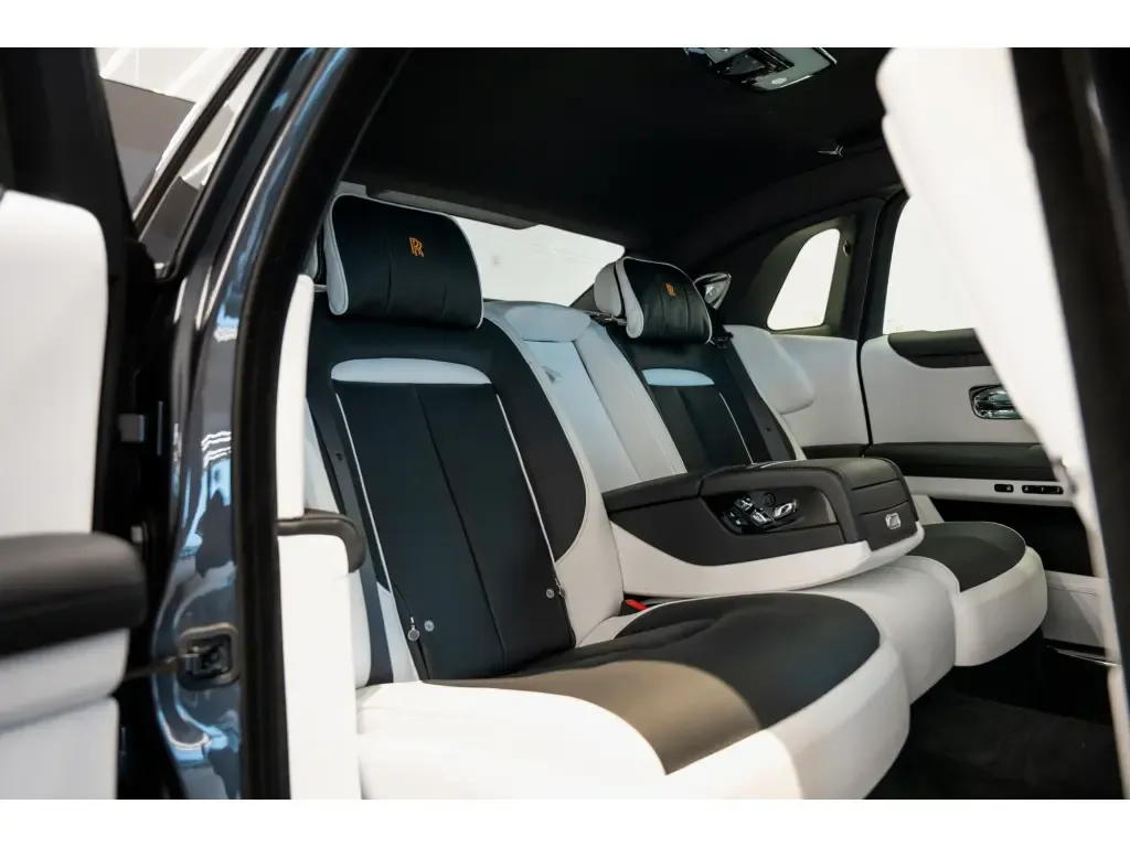 Rolls-Royce Ghost Black Badge, Ii 2024