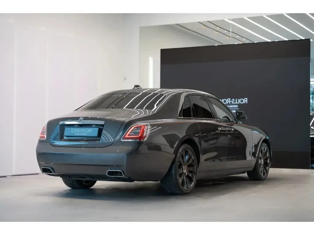 Rolls-Royce Ghost Black Badge, Ii 2024 фото 2