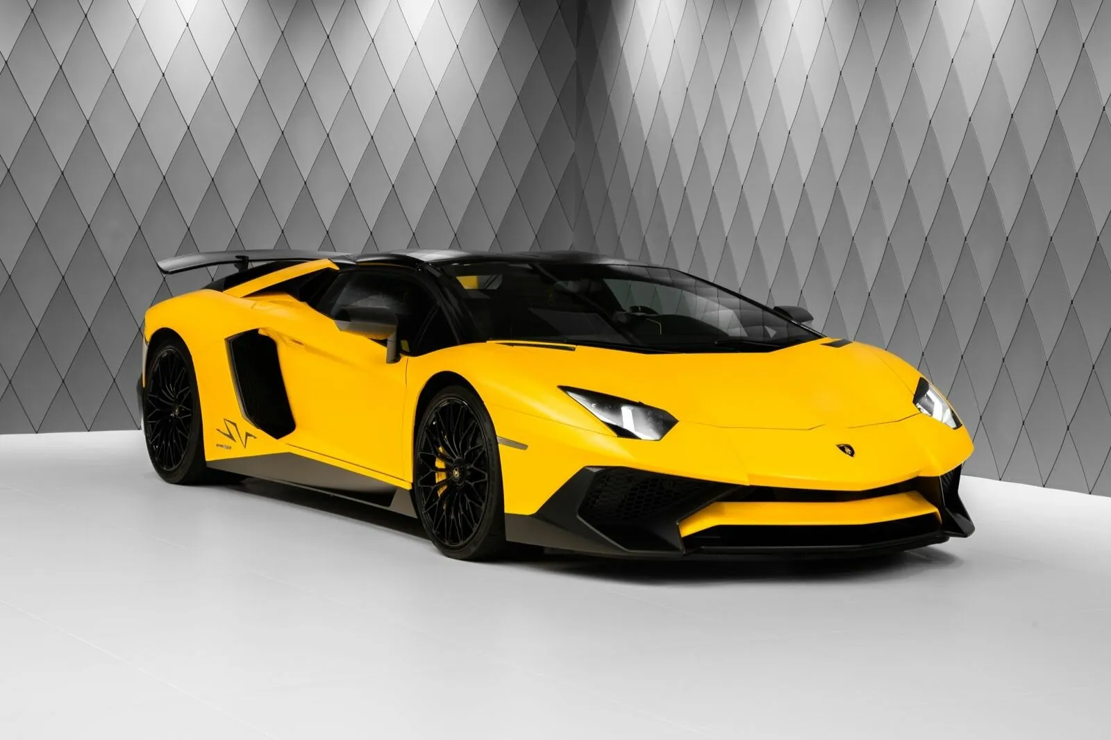Lamborghini Aventador, I Рестайлинг 2024 фото 4