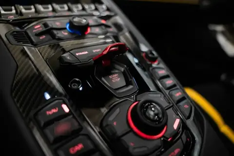Lamborghini Aventador, I Рестайлинг 2024 — миниатюра 6