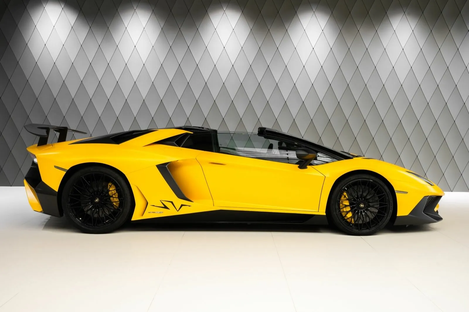 Lamborghini Aventador, I Рестайлинг 2024 фото 9