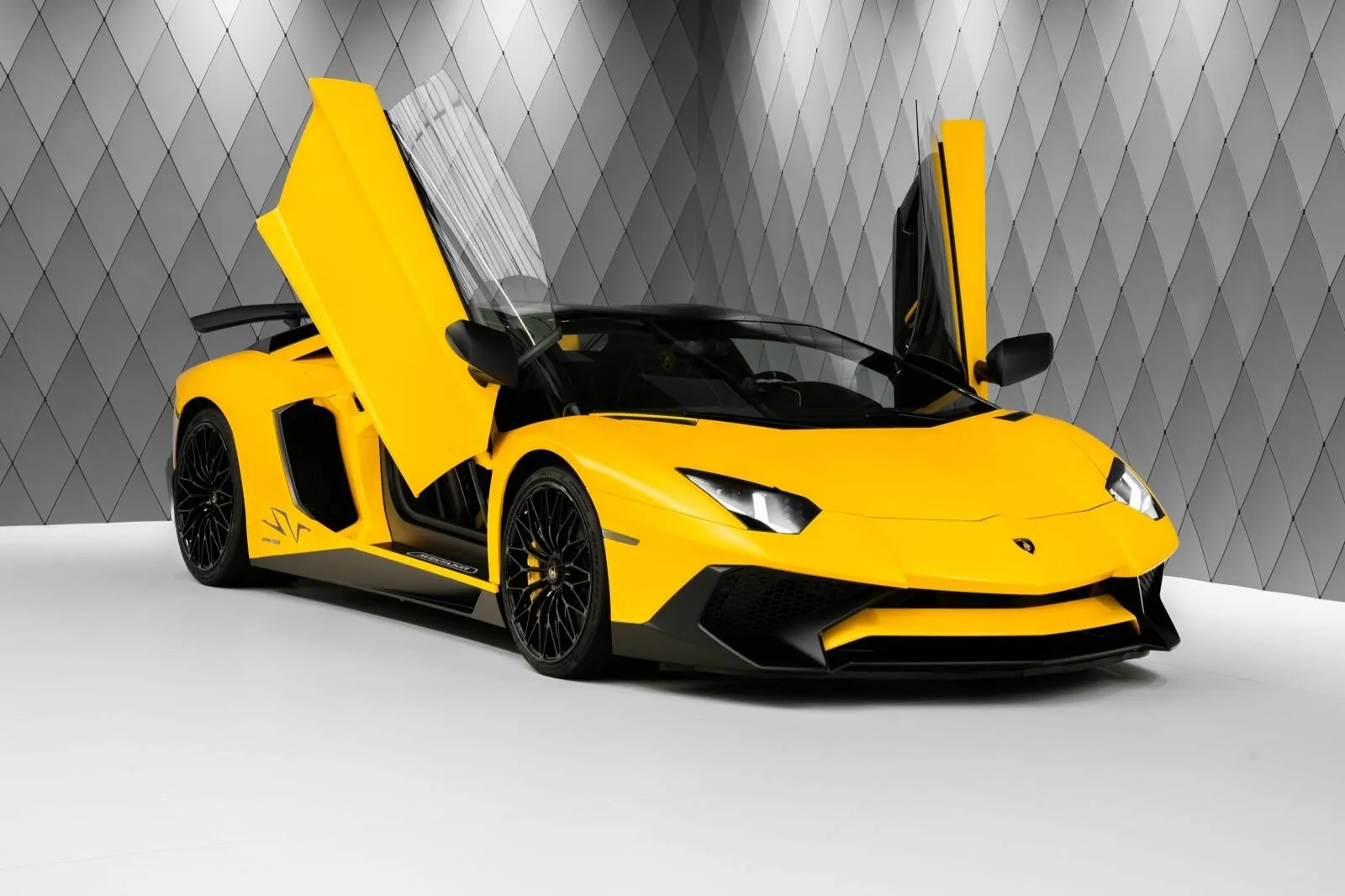 Lamborghini Aventador, I Рестайлинг 2024 фото 10