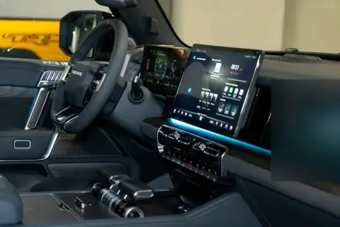 M-Hero I, I 2023 — миниатюра 5