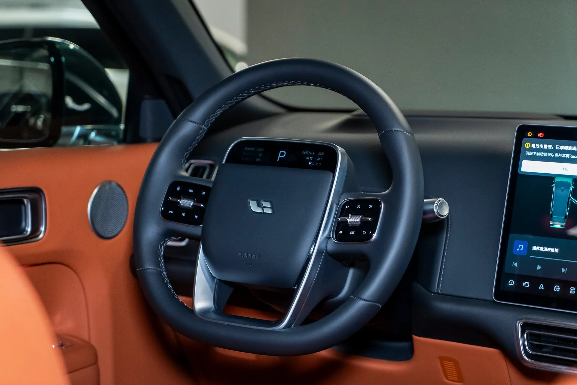 Li Auto L9, I 2024 фото 6