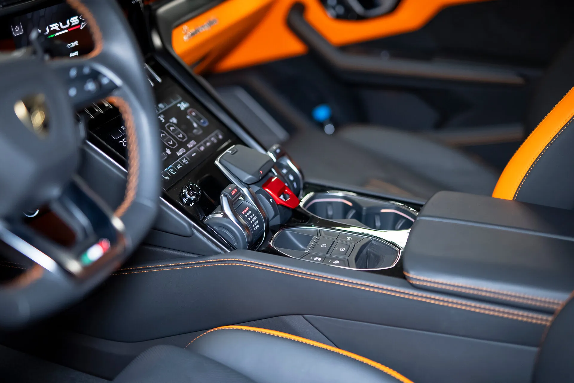 Lamborghini Urus, I Рестайлинг 2023 фото 3