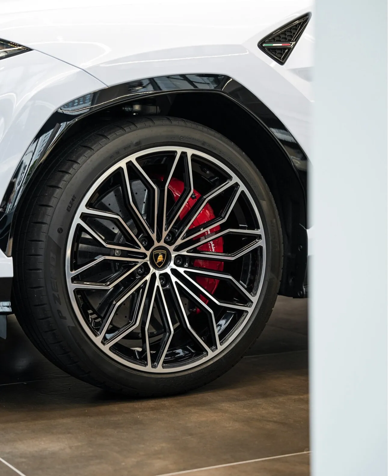Lamborghini Urus, I Рестайлинг 2025 фото 3