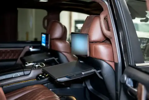 Toyota Land Cruiser, 200 Series Рестайлинг 2 2018 — миниатюра 6